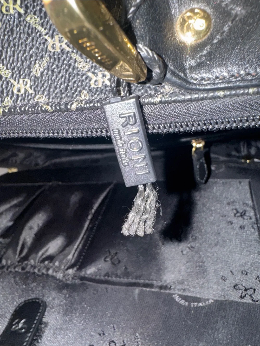 Rioni Signature (Black) Jetsetter's briefcase